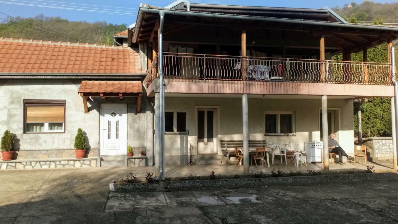 Guest House Green View Pirot Exterior foto